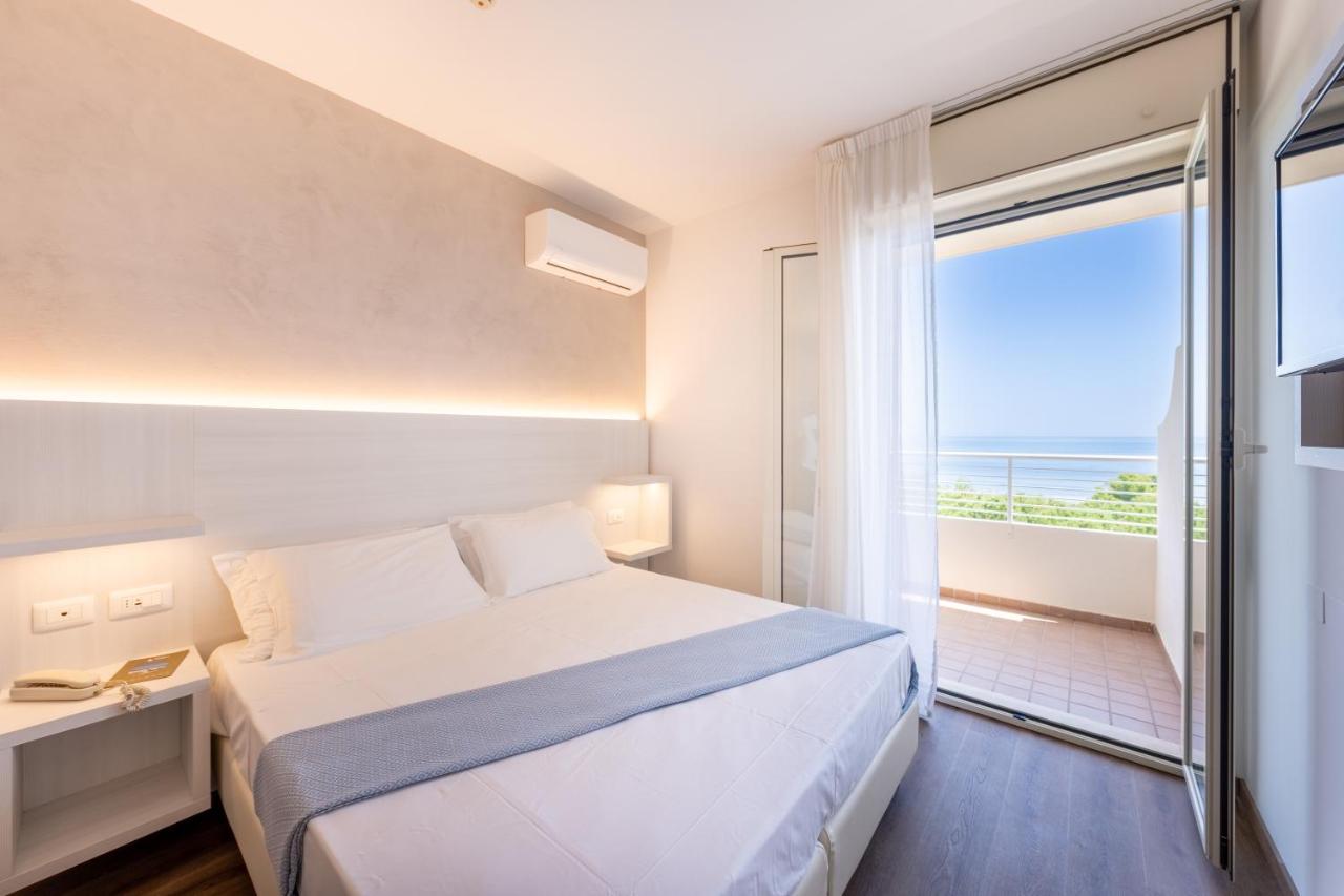 Corfu 3*