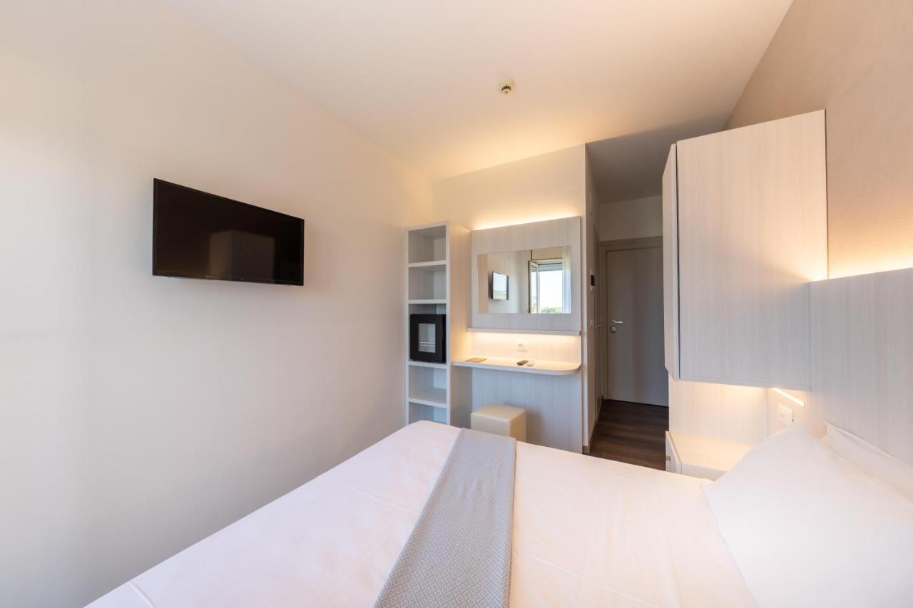 Corfu Hotel 3*